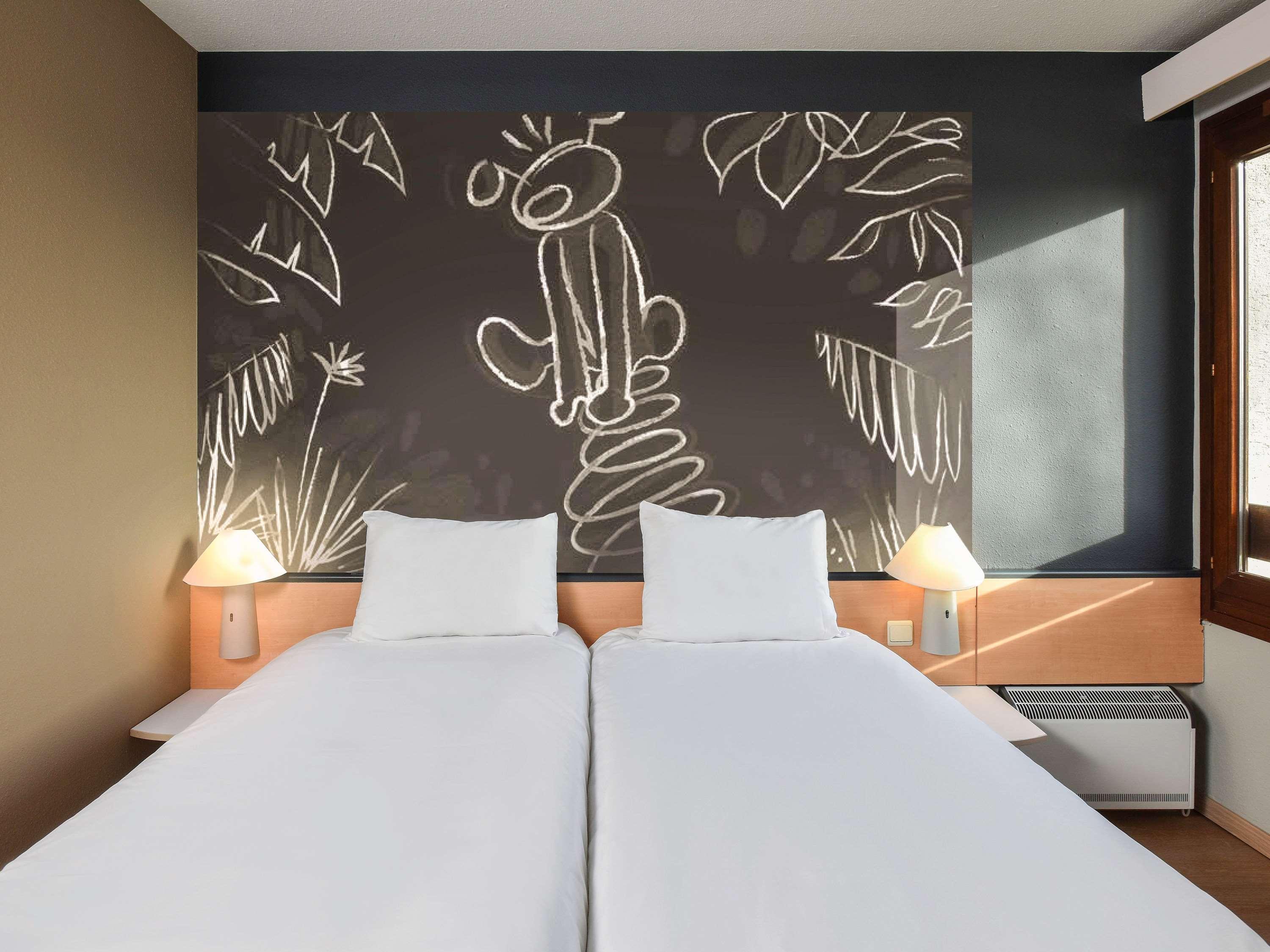 Ibis Charleroi Airport Brussels South Hotel Fleurus Exterior foto
